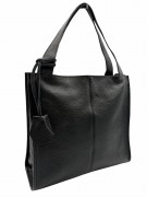 Czarna shopperka VERA PELLE ze skóry naturalnej. Pojemna, elegancka i praktyczna, z kieszenią zewnętrzną, komorą na suwak i wygodnymi uchwytami. Idealna na co dzień i do pracy, wykonana z trwałej włoskiej skóry