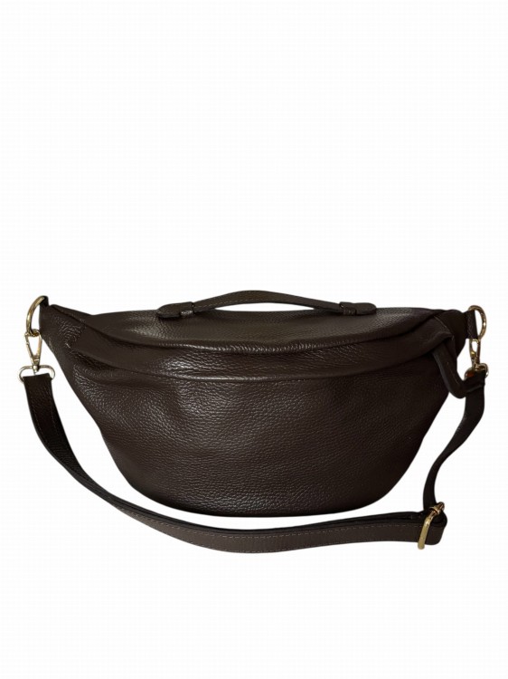 Brązowa nerka damska Vera Pelle wykonana z włoskiej skóry naturalnej. Elegancka torebka crossbody z regulowanym paskiem, złotymi detalami i praktycznymi kieszeniami. Idealna na co dzień i na wyjścia.