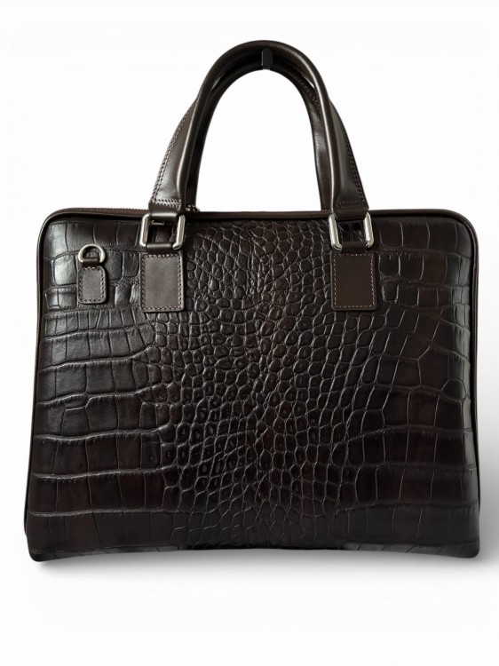 Brązowa damska torba na laptopa A4 wykonana z naturalnej skóry licowej z tłoczeniem croco. Elegancki model włoskiej marki Vera Pelle Italy, idealny do pracy i na spotkania biznesowe.